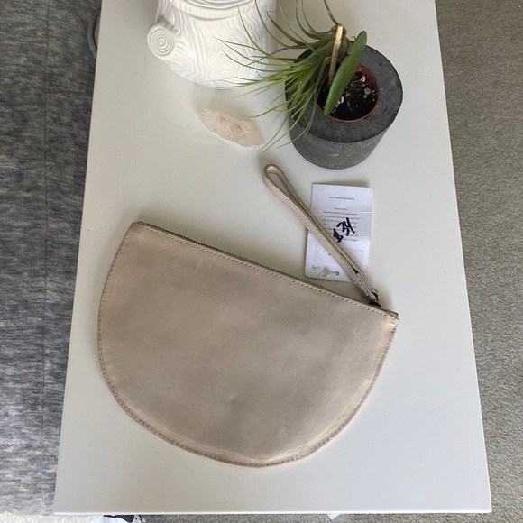 Able Hana Wristlet in Cream Leather - Picture 5 of 5